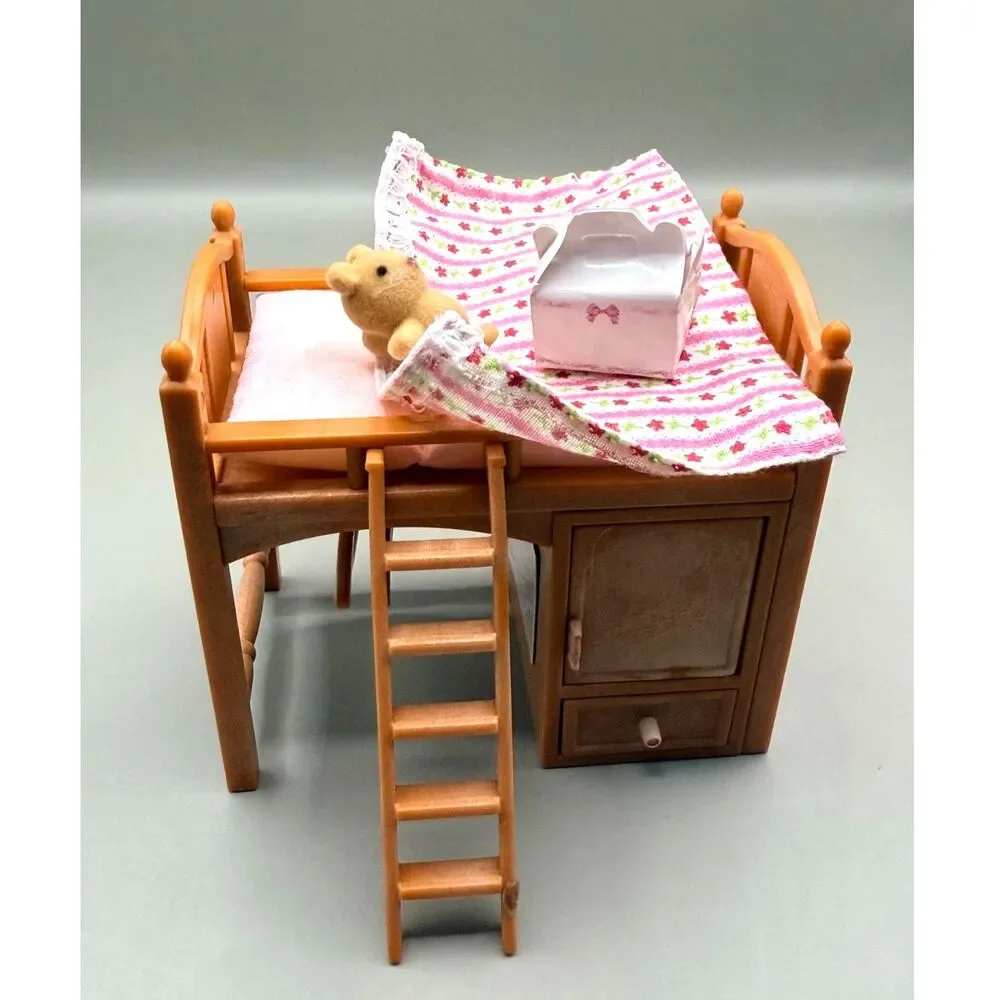 Calico Critters Sister’s Loft Bed CC2618 Furniture Blanket Hangers w/ Extras